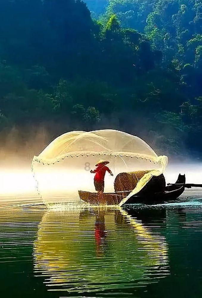 夏日时尚的爱丽